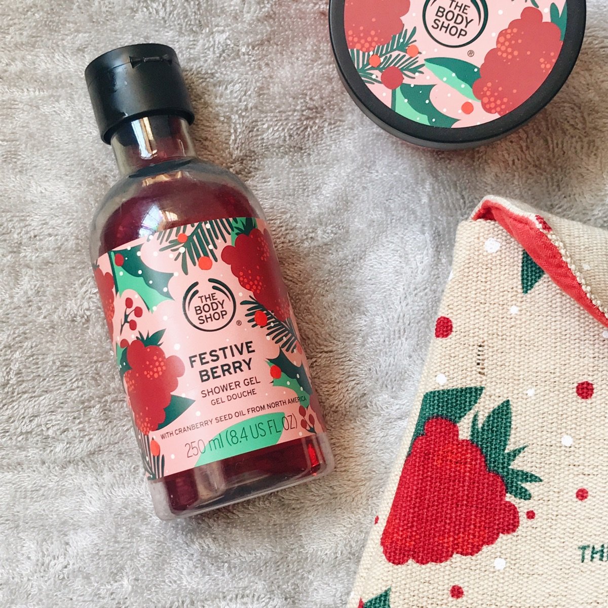 The Body Shop Festive Berry Shower Gel Reviews abillion