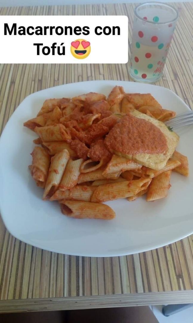 photo of Loving Hut Vegan Cuisine Menú Vegano shared by @poisongirl95 on  28 Feb 2020 - review