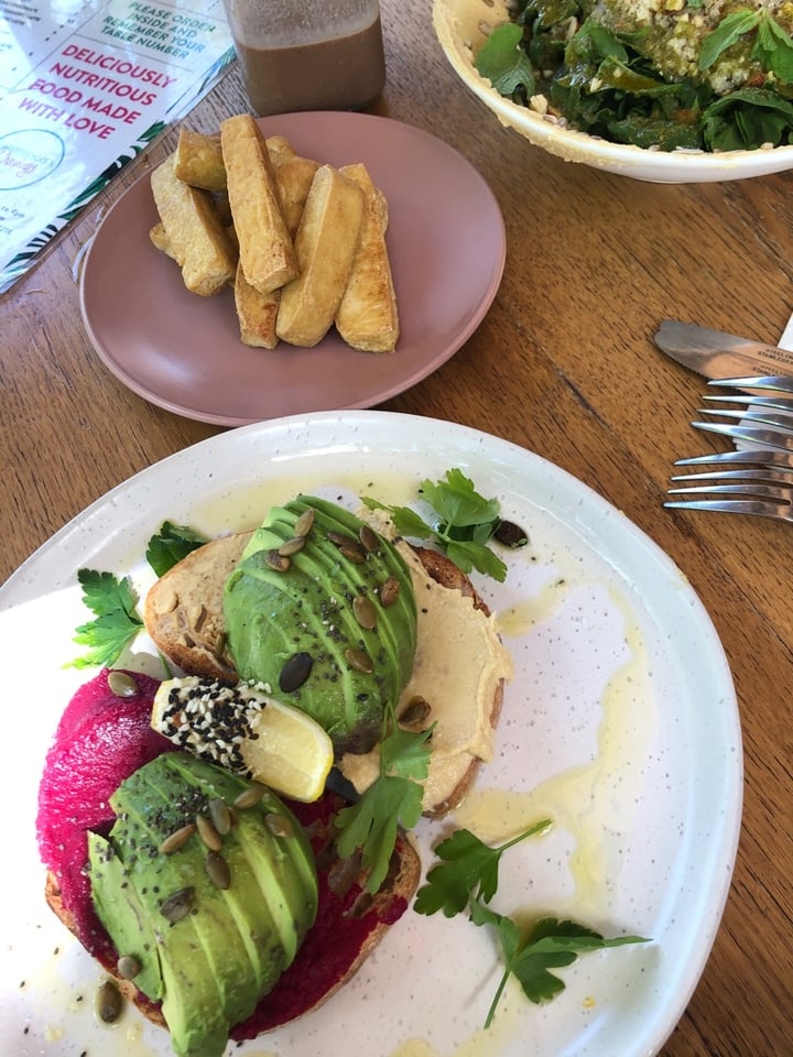 photo of Carrotsticks and Cravings Robertson Quay Happy Vegan Avo shared by @hearttoearth on  23 Jan 2020 - review