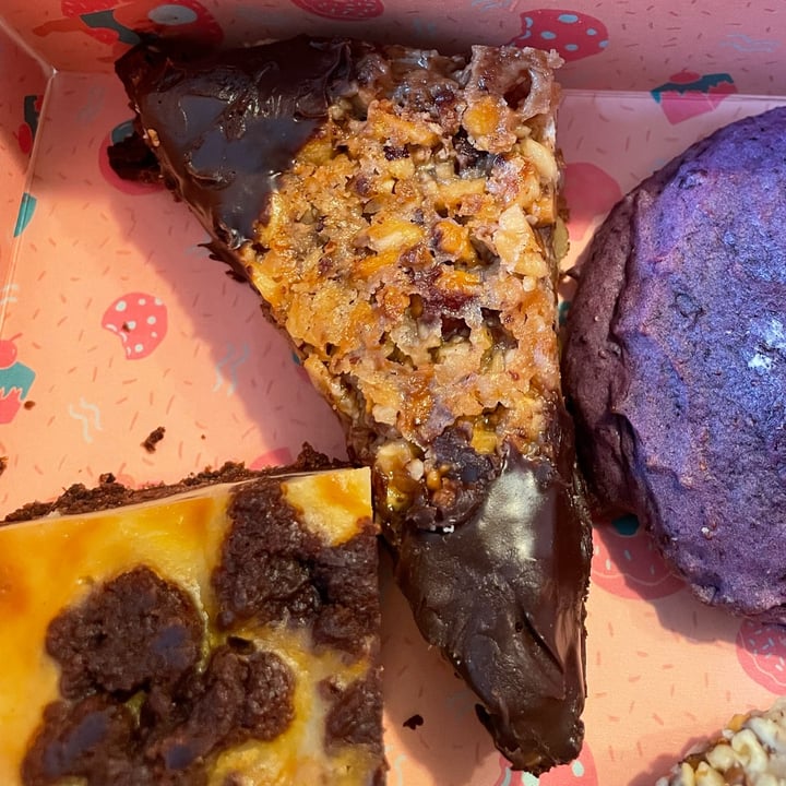 photo of Kjeks - Vegan Cakeshop Nussecke shared by @julyn on  04 Oct 2021 - review