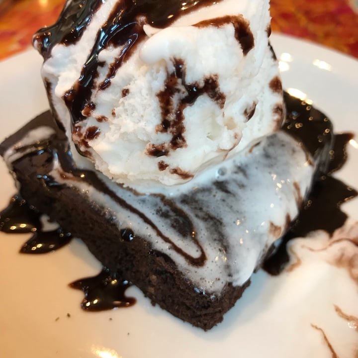 photo of Casa Munay Brownie con helado shared by @luisinacara on  20 Jun 2022 - review