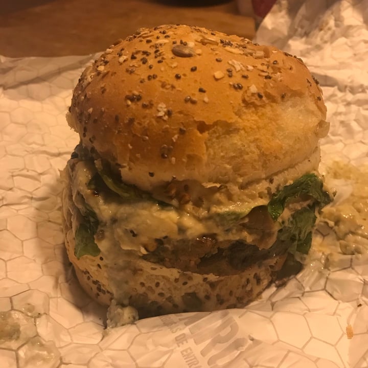 photo of Deniro Hamburguesa Vegana shared by @silari on  06 Jun 2021 - review