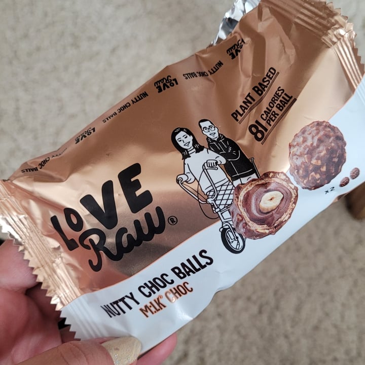 photo of LoveRaw Nutty Choco Balls shared by @juliianadiniz on  30 Jul 2022 - review