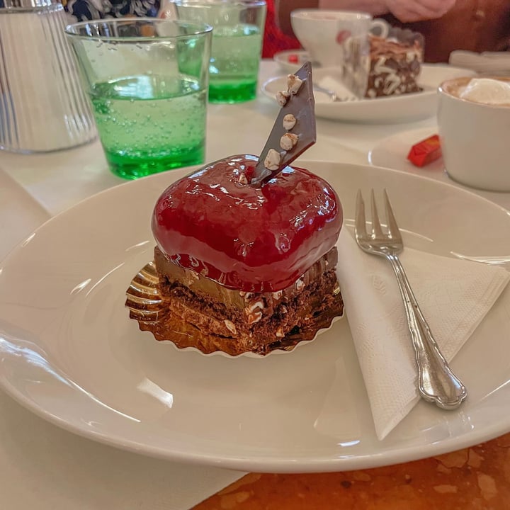 review photo of Café Central Vegane Waldbeere shared by @bcla9 on 13 Apr 2022 - review