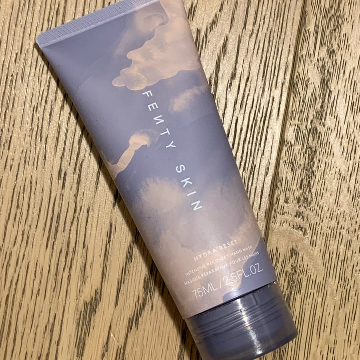 photo of Fenty skin Hydra reset shared by @isarab on  03 Apr 2022 - review