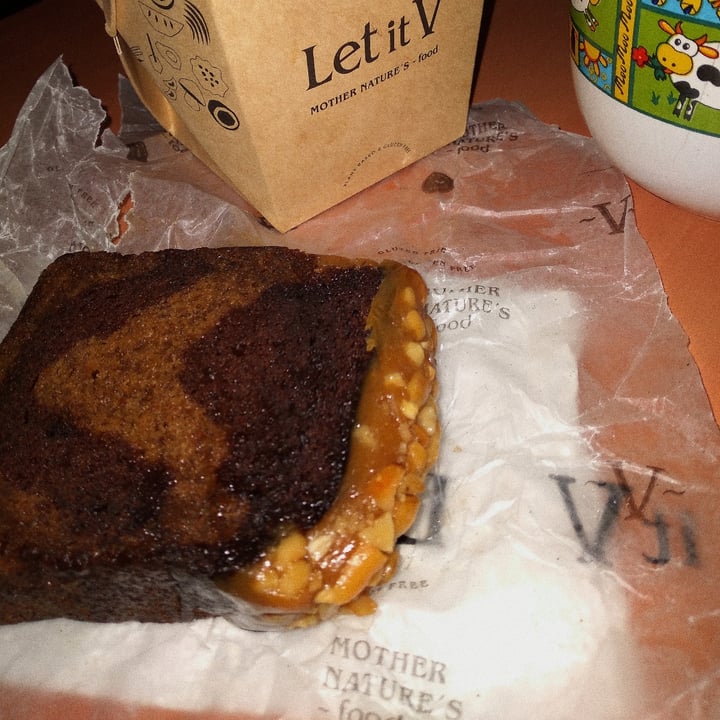 photo of Let it V - Vegan Sushi Budín marmolado shared by @anbeltania on  19 Sep 2021 - review