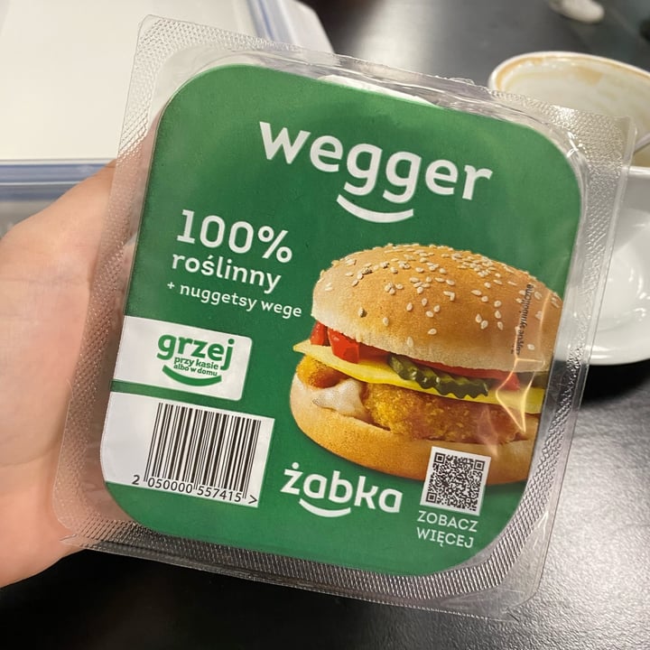photo of Żabka Wegger - veggie burger shared by @itsaleveg on  01 Nov 2022 - review