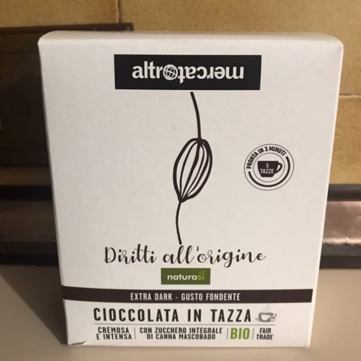 photo of Altro mercato Cioccolata in tazza fondente shared by @nikyveg on  02 Apr 2022 - review