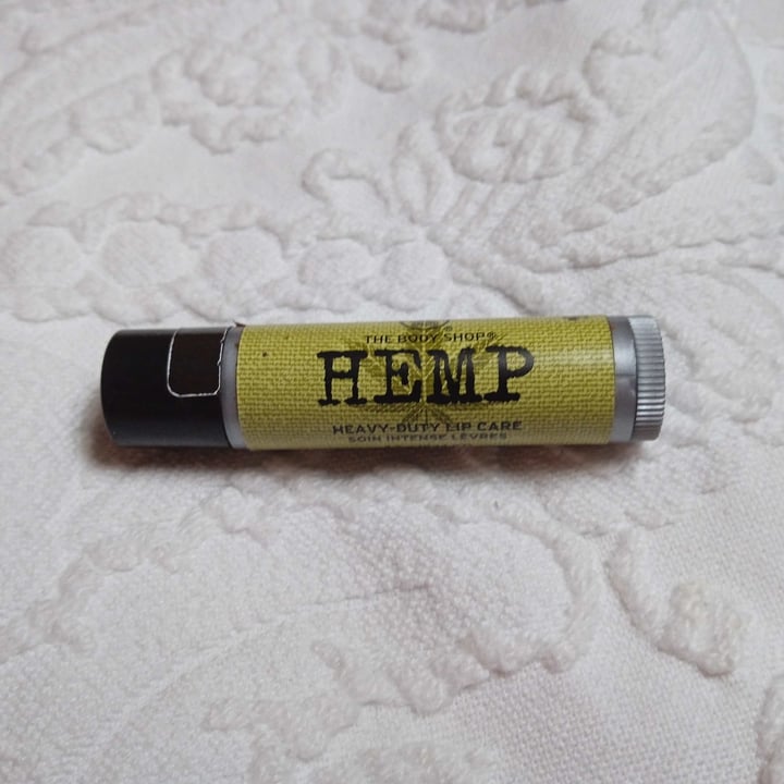 photo of The Body Shop Hemp lipstick shared by @cejoteando on  01 Jul 2022 - review
