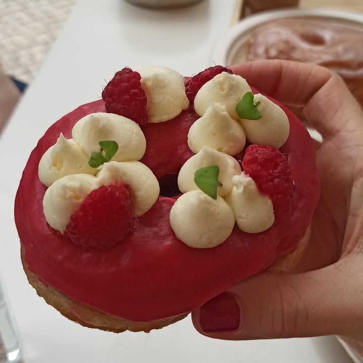 photo of Scoop 'n Dough Doughnuts shared by @fernandaheck on  18 Oct 2021 - review