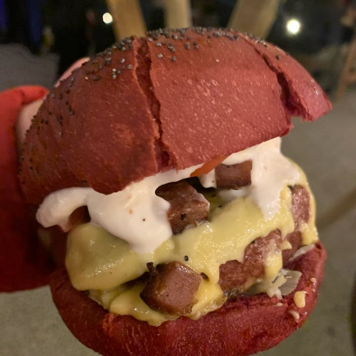 photo of PANC  The Garlicker Burger shared by @haykayfro on  03 Dec 2022 - review