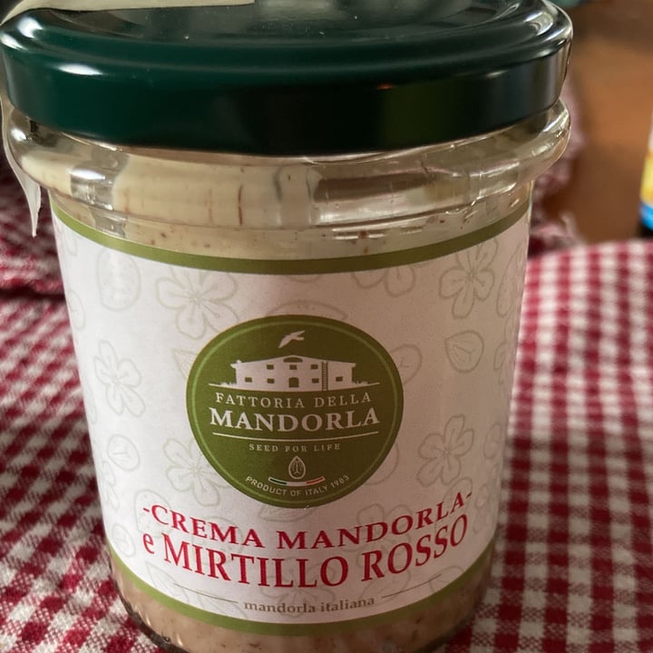 review photo of La fattoria della mandorla Crema mandorla e Mirtillo Rosso shared by @soniakiki on 03 Mar 2022 - review
