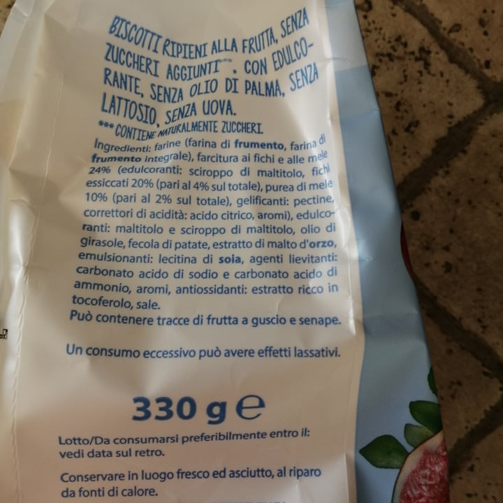 review photo of Vita well Biscotti ripieni alla frutta shared by @jamaika on 18 Apr 2022 - review