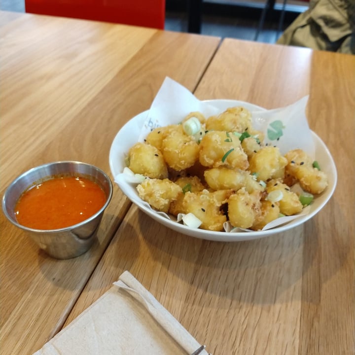 review photo of Veggie Grill Cauliflower Wings shared by @rescuedogmom on 28 May 2022 - review