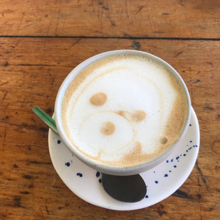 photo of Ohana Cafe Latte with almond milk shared by @katiewatt on  01 Feb 2022 - review
