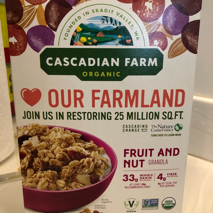 review photo of GranoSquare Cascadian Farm Organic Granola shared by @angiedettoni on 01 May 2022 - review