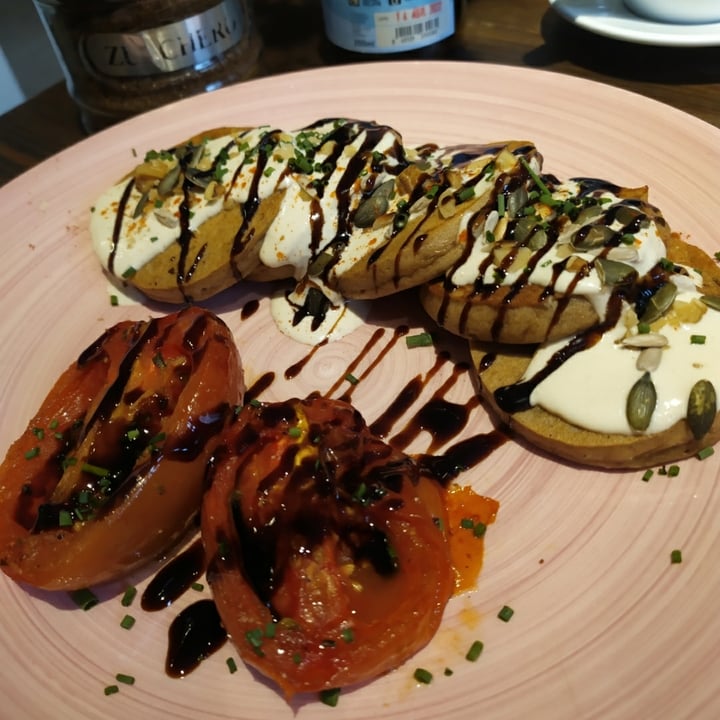 review photo of Equilibrium Cafè Brvnch&Coffee Pancakes De Queso Cremoso shared by @marinarp12 on 06 Apr 2022 - review