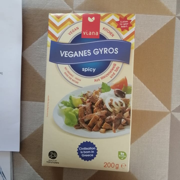 photo of Viana vegan gyros shared by @veggiehugs on  22 Jul 2022 - review