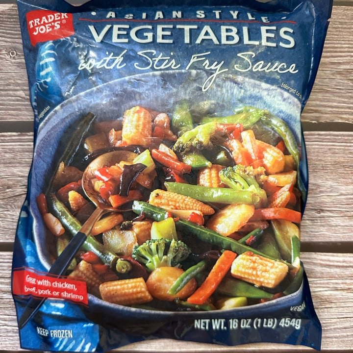 photo of Trader Joe's Asian Style Vegetables with Stir Fry Sauce shared by @berryveganplanet on  12 Nov 2022 - review