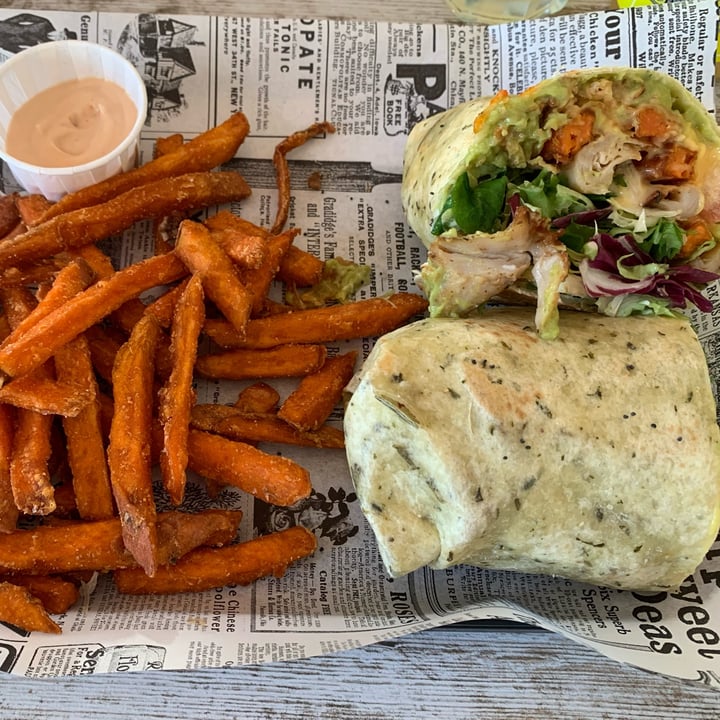 photo of Bioloco Chicken wrap shared by @elyqs on  15 May 2022 - review