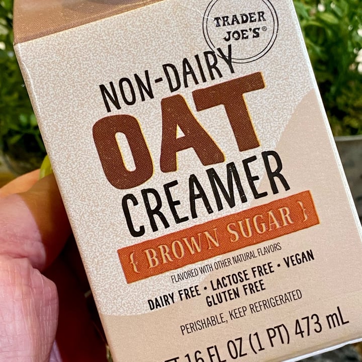 photo of Trader Joe's Non-Dairy Oat Creamer Brown Sugar shared by @socalkitties on  19 Jul 2022 - review