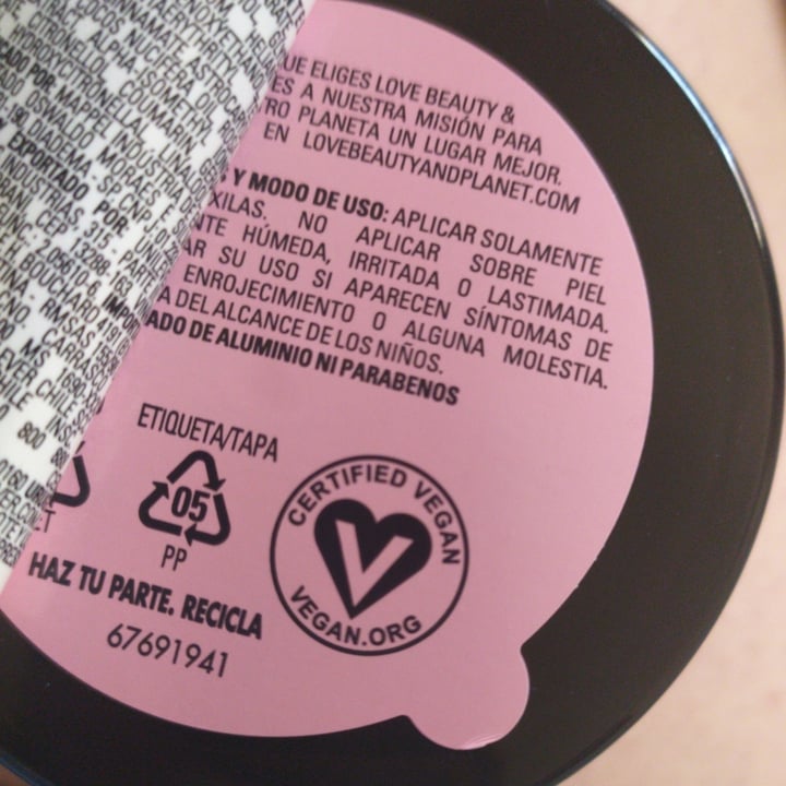 photo of Love Beauty and Planet Deodorant Murumuru butter and roses shared by @aprilasmyname on  22 Dec 2020 - review