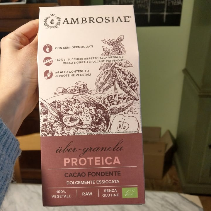 photo of Ambrosiae Granola proteica cacao fondente shared by @teseo on  10 Mar 2022 - review