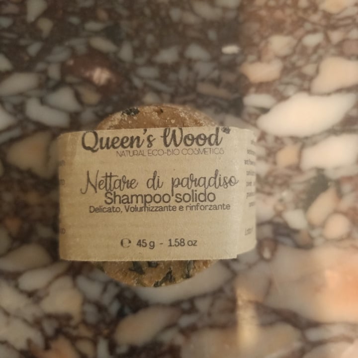 photo of Queen’s Wood World Shampoo solido Nettare di paradiso shared by @aleioria23 on  01 Jul 2022 - review