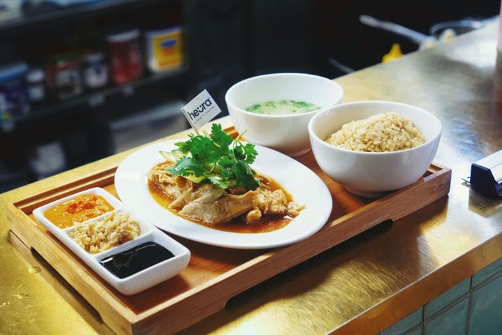photo of Privé Tiong Bahru Hainanese Chicken Rice shared by @hownowbrownkow on  16 Mar 2020 - review