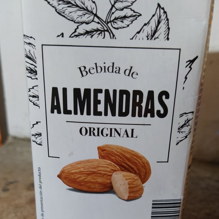 photo of Dia% Leche de almendra shared by @mgyori on  09 Oct 2022 - review