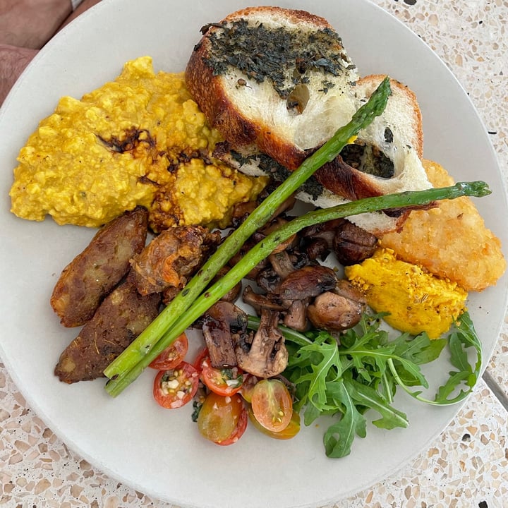 review photo of KYND COMMUNITY Big Boss Breaky shared by @pravda on 12 May 2021 - review