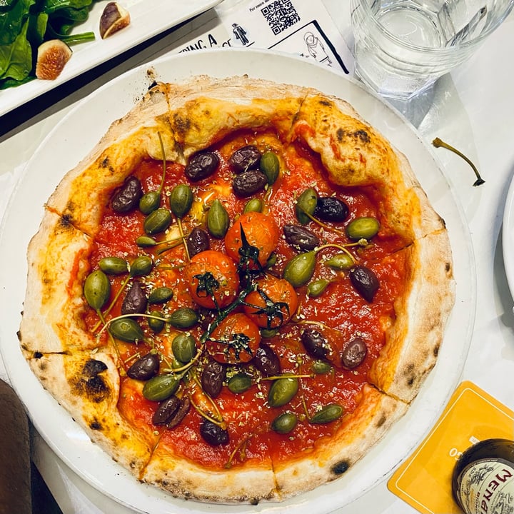 photo of Pizza Fabbrica Marinara (Veganized) shared by @vikas on  26 Sep 2022 - review
