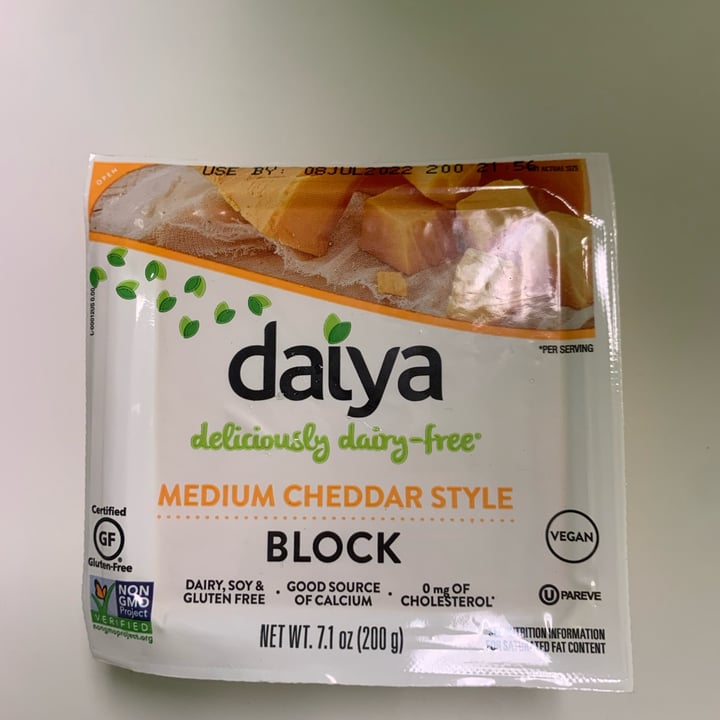 review photo of Daiya Deliciously Dairy-free Medium Cheddar Flavour Block shared by @emroobabii on 17 Oct 2021 - review