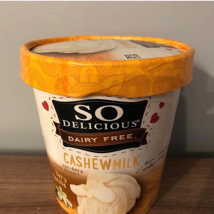 photo of So Delicious Dairy Free Cinnamon Cookie Dough Cashewmilk Ice Cream shared by @plantpoweredpayalla on  10 Sep 2020 - review