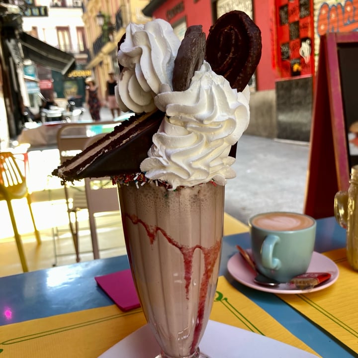 review photo of Freedom Cakes Freak shake shared by @asiayportia on 16 Jul 2022 - review