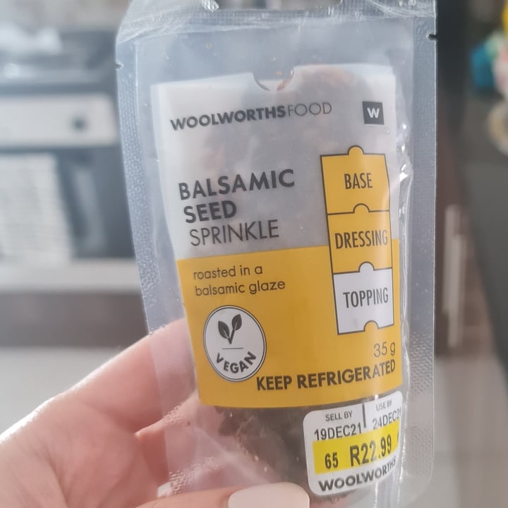 photo of Woolworths Food Balsamic seed sprinkle shared by @nandi86 on  18 Jan 2022 - review