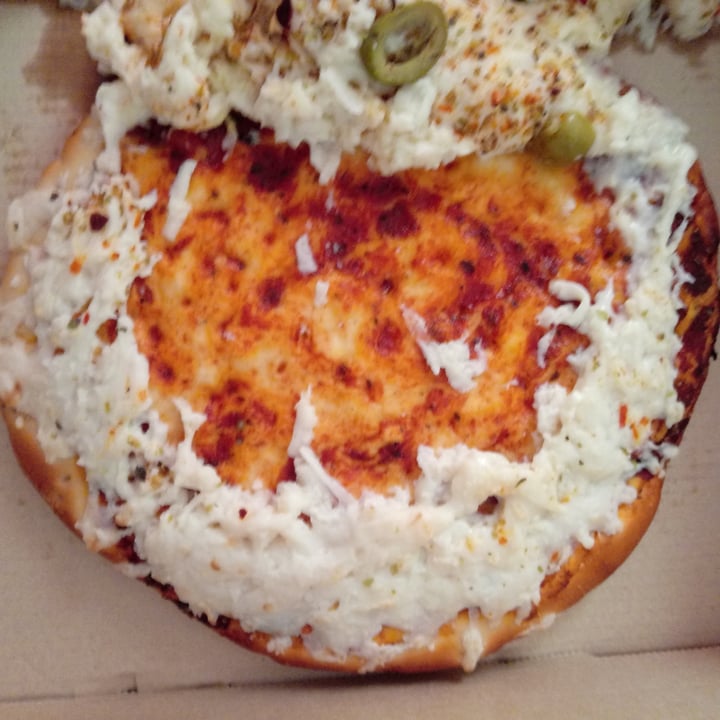 review photo of Futuro Veggie - Coffee & Deli Pizza individual shared by @musa-en-huelga on 01 May 2021 - review
