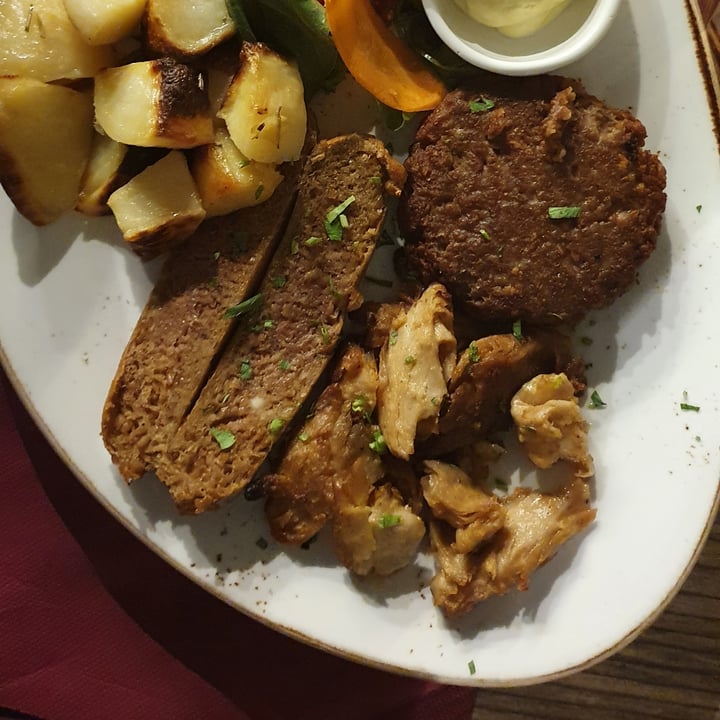 photo of Rifugio Romano Grigliata Beyond meat shared by @annaflavia on  12 Aug 2022 - review