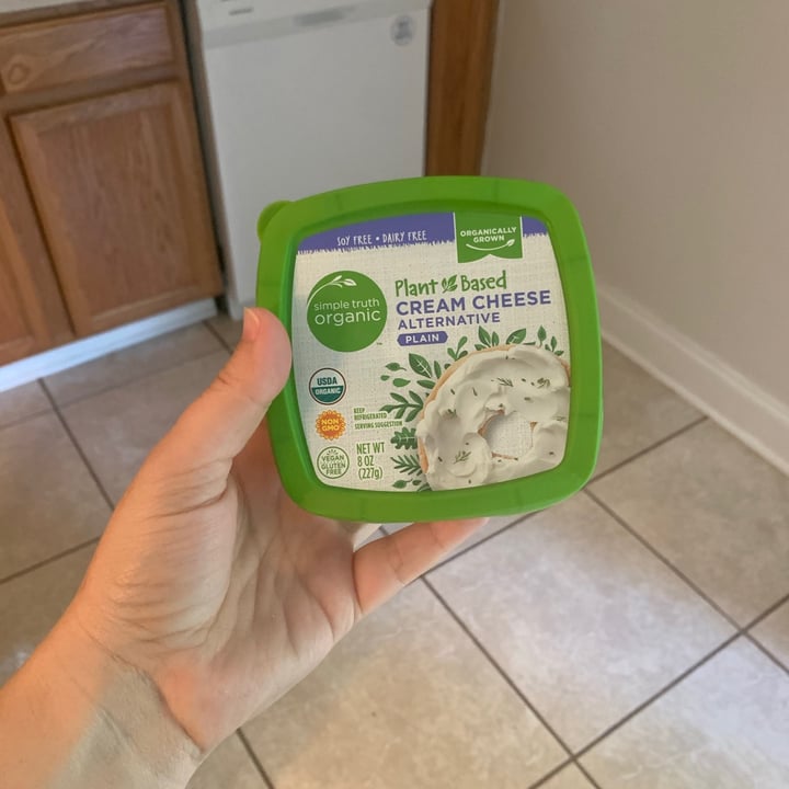 photo of Simple Truth Cream Cheese Alternative Plain shared by @christajosie86 on  14 Jun 2020 - review