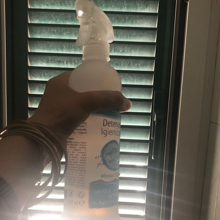 photo of Neat Anti bac bathroom cleaner shared by @mdpuja on  12 Jun 2022 - review