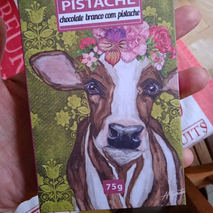 review photo of Arte Chocolate Chocolate Branco Com Pistache shared by @carolcherry on 09 Aug 2022 - review
