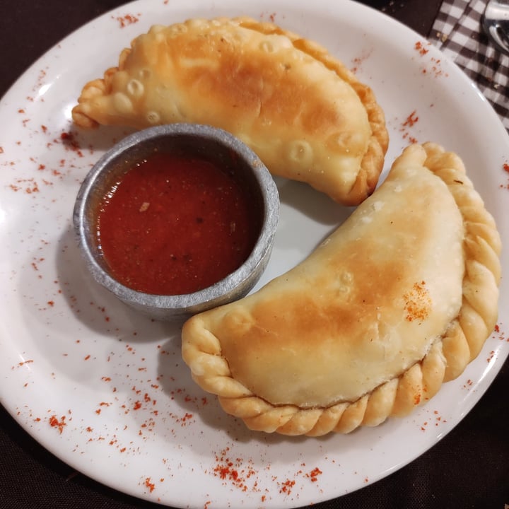 review photo of El patio vegan Empanada frita de soja shared by @danicanti on 27 Oct 2022 - review