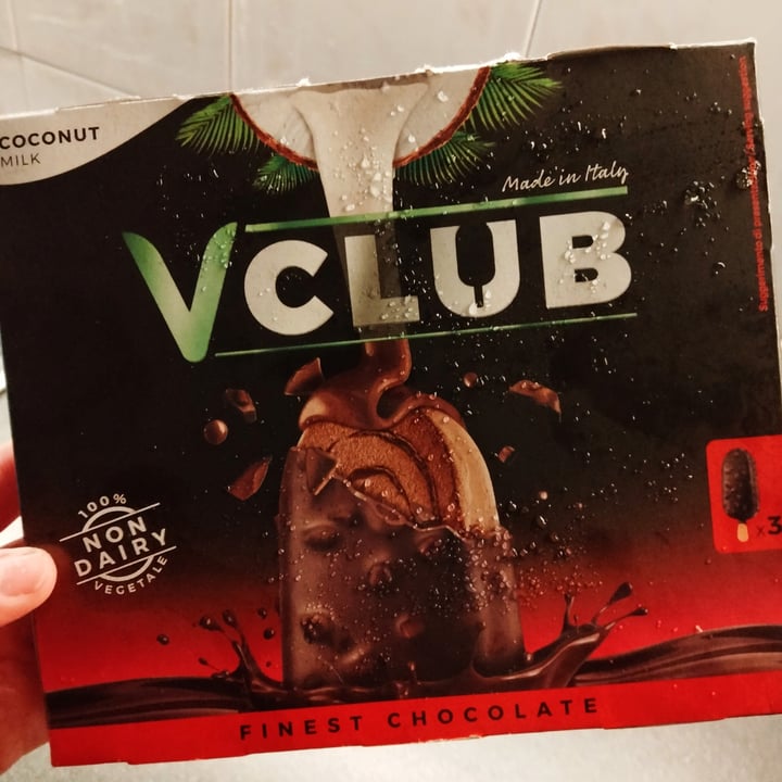 photo of VClub Finest Chocolate  shared by @lorena85 on  05 Jun 2021 - review