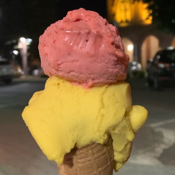 photo of Borelli Lab Mango E Fragola shared by @gaiasct on  20 Jun 2022 - review