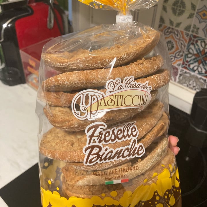 review photo of La casa de i Pasticcini Freselle Integrali shared by @isacini91 on 17 May 2022 - review