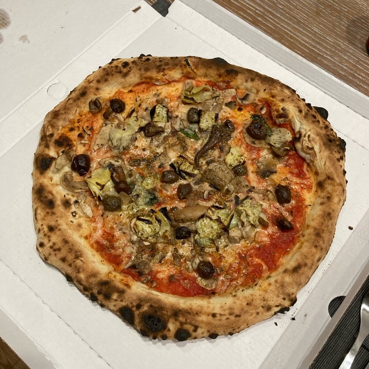 photo of Pizzeria Fratelli Roselli Pizza Classicveg shared by @giucig on  09 Jan 2022 - review