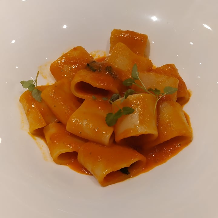 photo of Le Radici Ristorante Paccheri Al Pomodoro shared by @peperonebio on  02 Apr 2022 - review