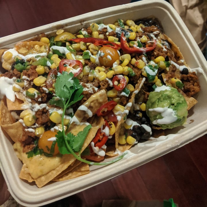 photo of Veggie Grill Mondo Nachos shared by @viviantothewu on  19 Sep 2020 - review