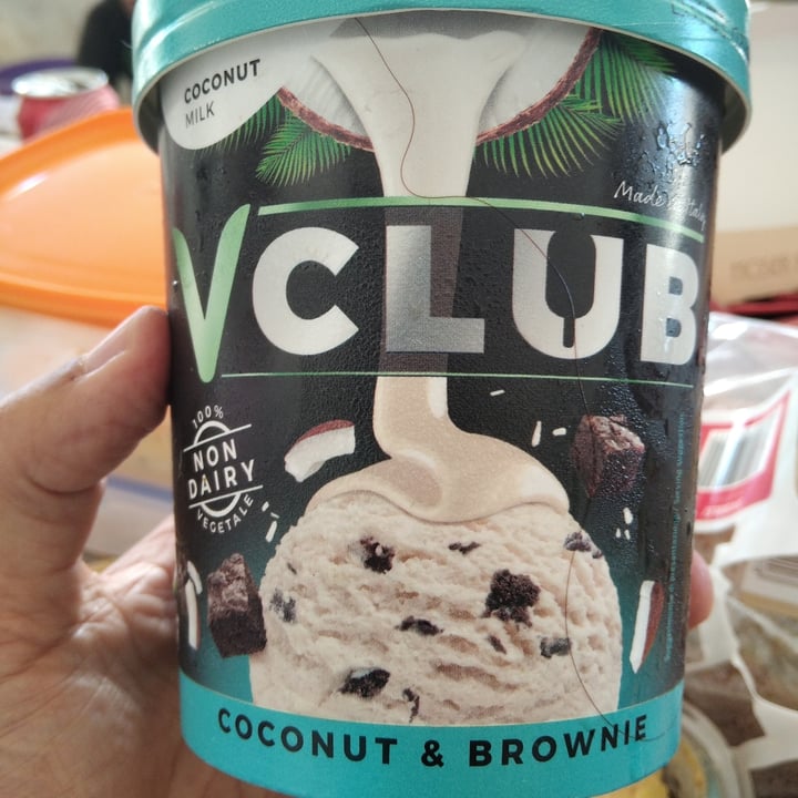 photo of VClub Coconut & Brownie shared by @martate on  29 Jun 2020 - review
