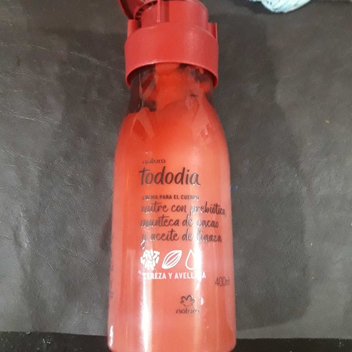 photo of Natura Crema desodorante hidratante corporal Cereza y Avellana shared by @agusgalvan on  01 Aug 2020 - review